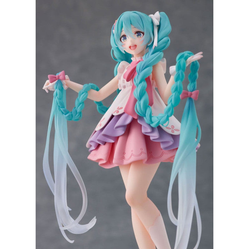 Hatsune Miku Taito Figur Rapunzel
